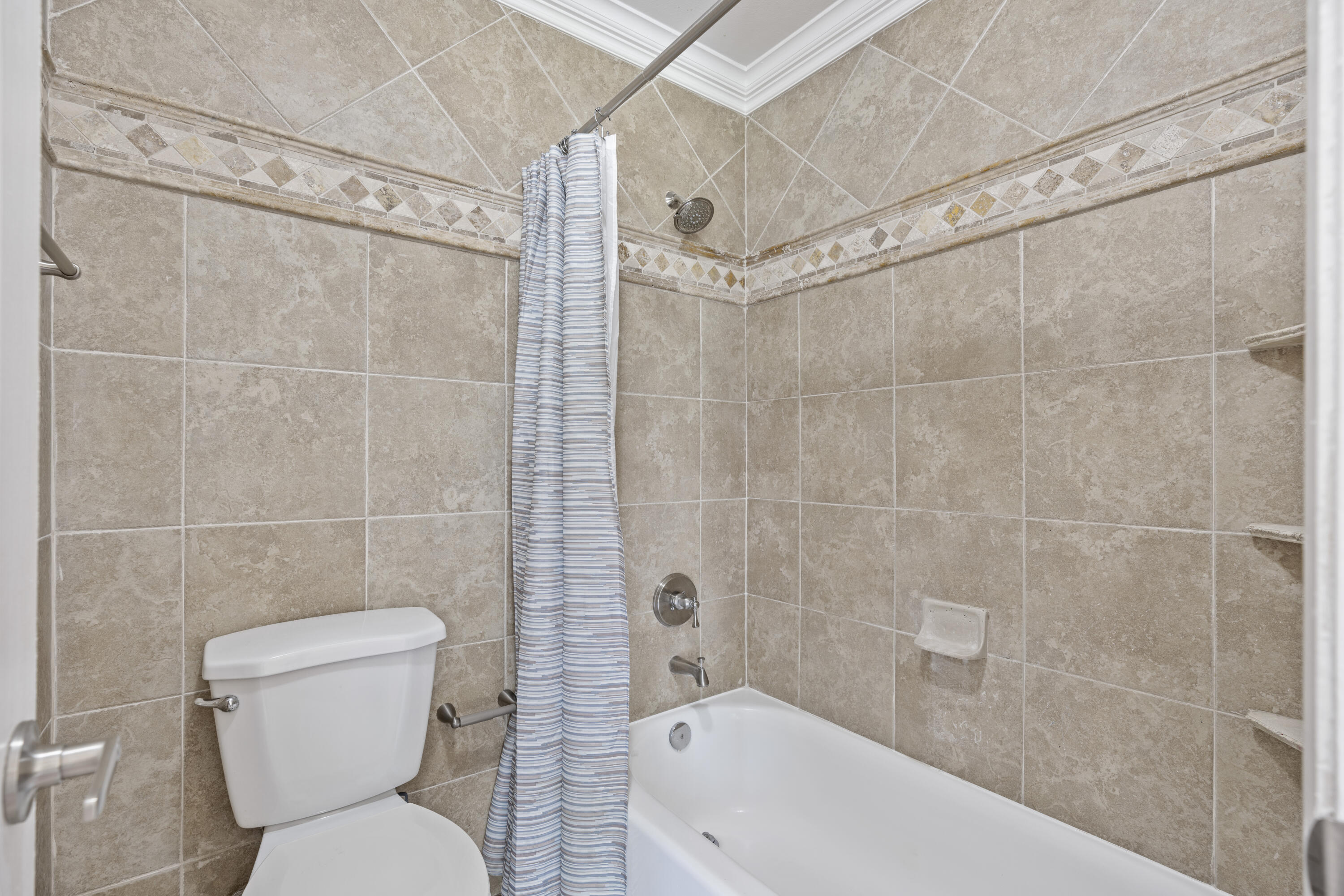 23359 Southwest 55th Way, Unit F Boca Raton, FL 33433 - Photo 21 of 47 Primary Bath