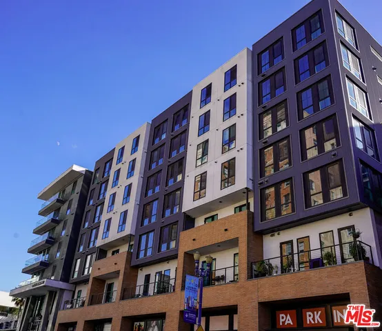 $2,886 | 250 East Broadway, Unit 607, Long Beach, CA 90802