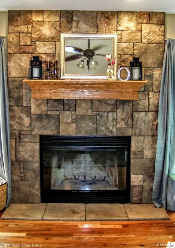 11954 Secluded Ridge Drive Byron, MI 48418 - Photo 9 of 41 100_5092.jpg