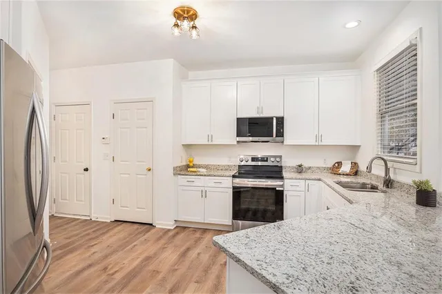 $475,000 | 200 Ridge Bluff Lane, Suwanee, GA 30024