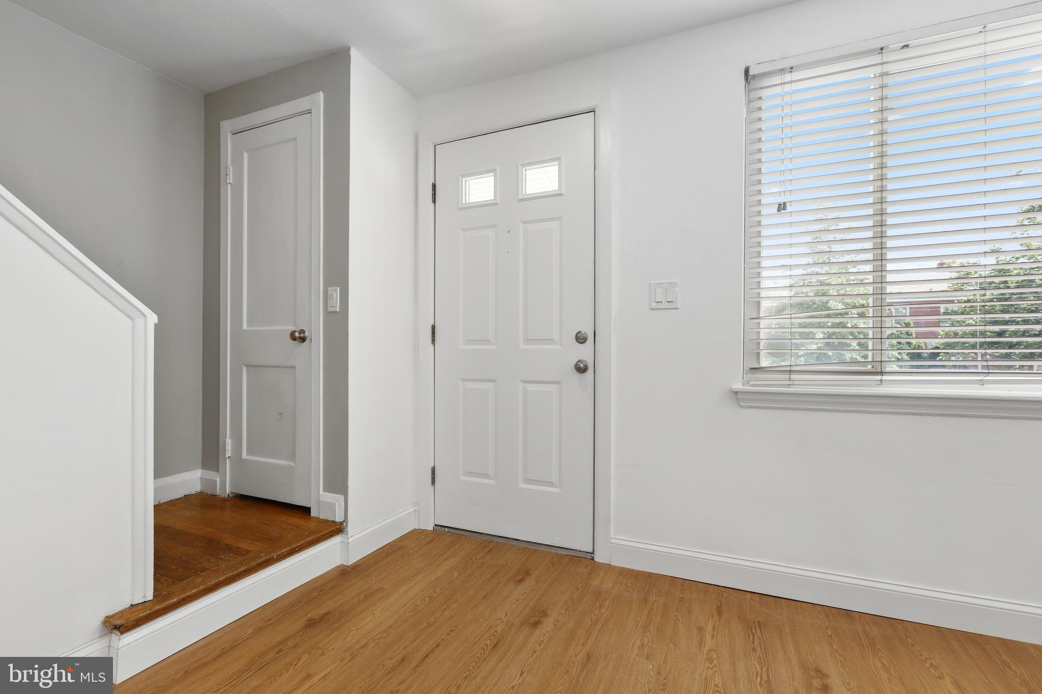 1714 Pin Oak Road Parkville, MD 21234 - Photo 6 of 41 Foyer with coat closet