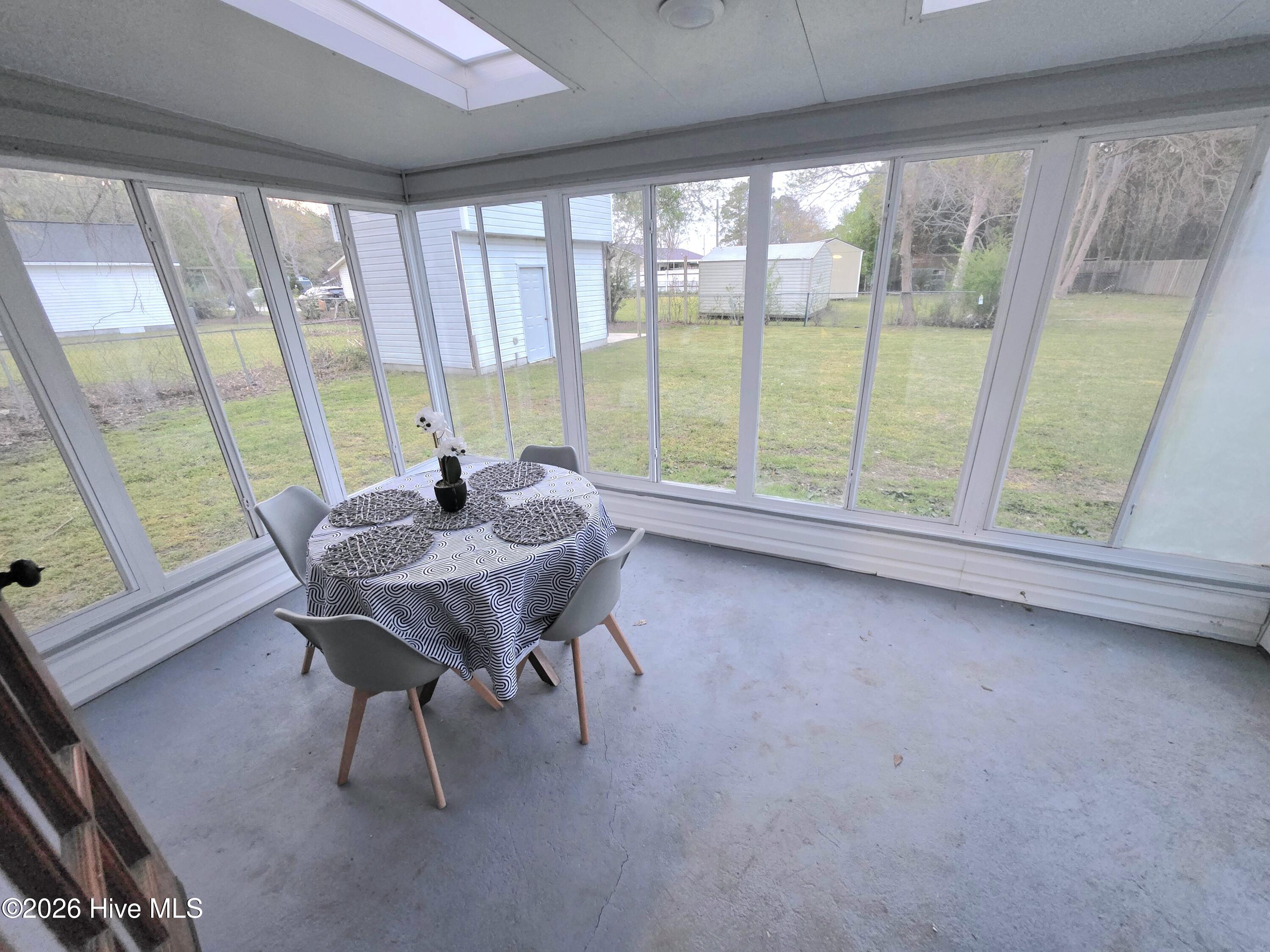 507 Fox Run Road Jacksonville, NC 28546 - Photo 6 of 27 9x15 Sunroom