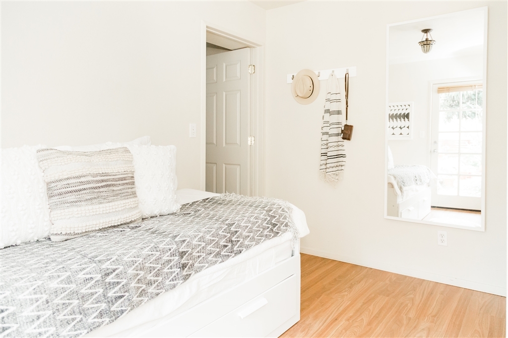 1501 Summit Avenue Cardiff, CA 92007 - Photo 20 of 25 Bedroom