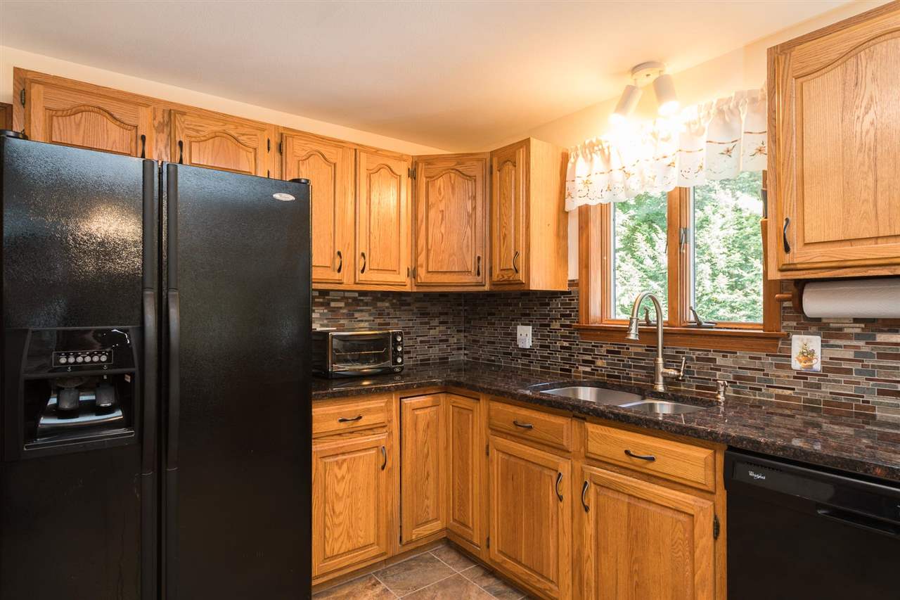 79 McCrillis Road Nottingham, NH 03290 - Photo 8 of 38