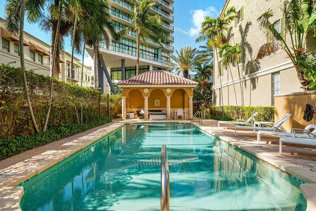 $4,000 | 580 South Sapodilla Avenue, Unit 206, West Palm Beach, FL 33401