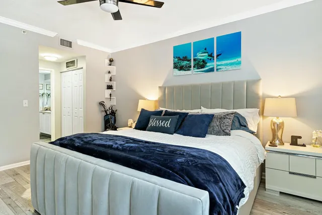 $4,000 | 580 South Sapodilla Avenue, Unit 206, West Palm Beach, FL 33401