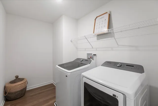 $4,000 | 271 Charlestowne Lakes Drive, St. Charles, IL 60174