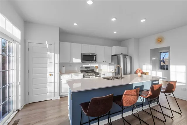 $4,000 | 271 Charlestowne Lakes Drive, St. Charles, IL 60174