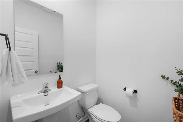 $4,000 | 271 Charlestowne Lakes Drive, St. Charles, IL 60174