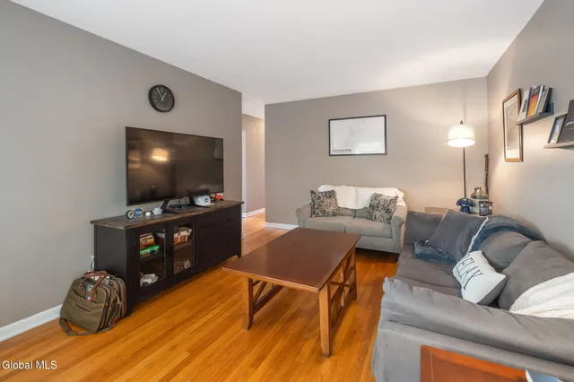 $250,000 | 72 Edgewood Avenue, Albany, NY 12203