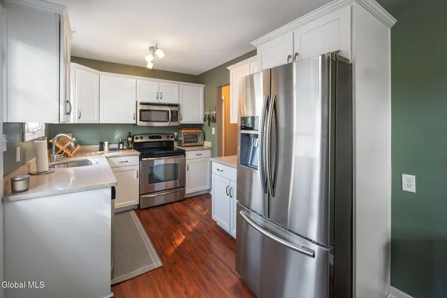 $250,000 | 72 Edgewood Avenue, Albany, NY 12203