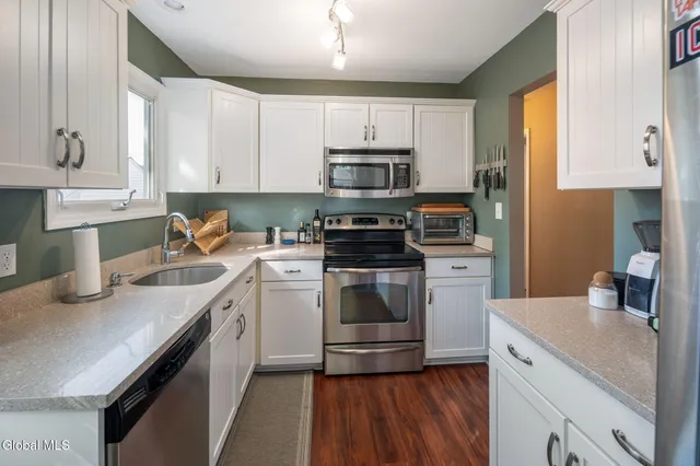 $250,000 | 72 Edgewood Avenue, Albany, NY 12203