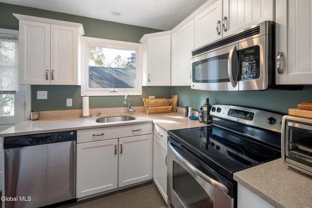 $250,000 | 72 Edgewood Avenue, Albany, NY 12203