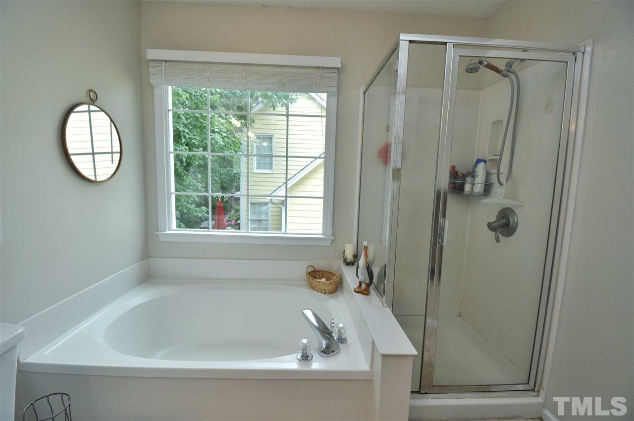 5301 Blakeley Lane Raleigh, NC 27613 - Photo 15 of 22