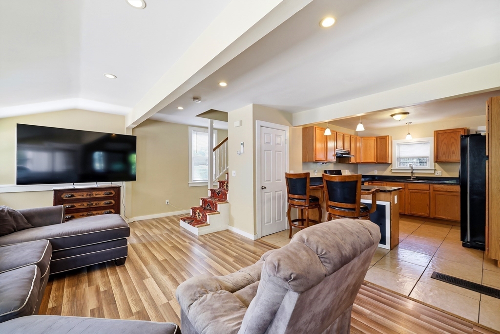 85 Otter Point Road Westfield, MA 01085 - Photo 11 of 40