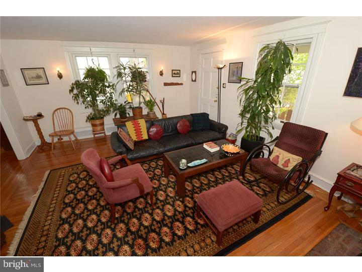 36 Tenmore Road Haverford, PA 19041 - Photo 4 of 21 Living Room