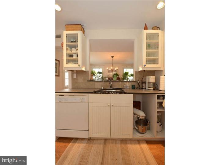 36 Tenmore Road Haverford, PA 19041 - Photo 10 of 21 Kitchen