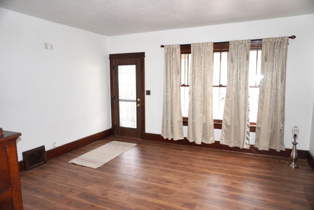 605 West 2nd Street Merrill, WI 54452 - Photo 5 of 46