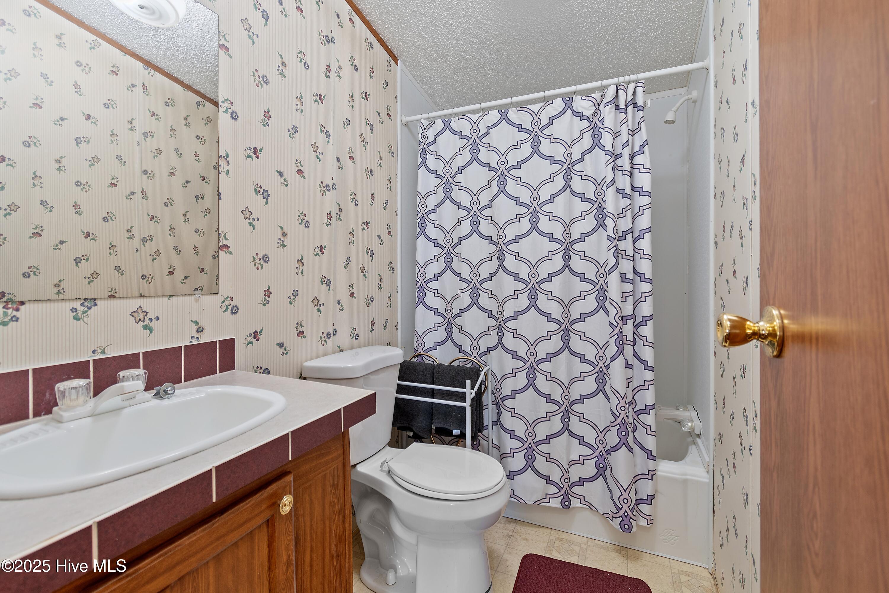2426 Red Snapper Street Southwest Supply, NC 28462 - Photo 18 of 26 hall bathroom