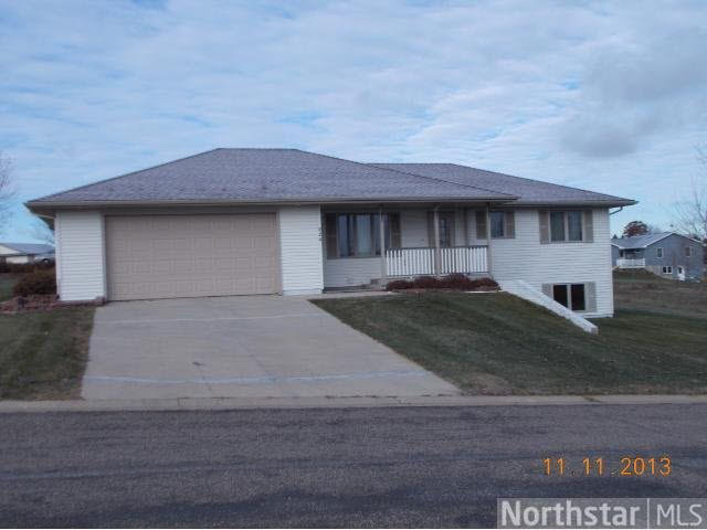 924 South Kelly Road Ellsworth, WI 54011 - Photo 1 of 13 Gallery Image 1