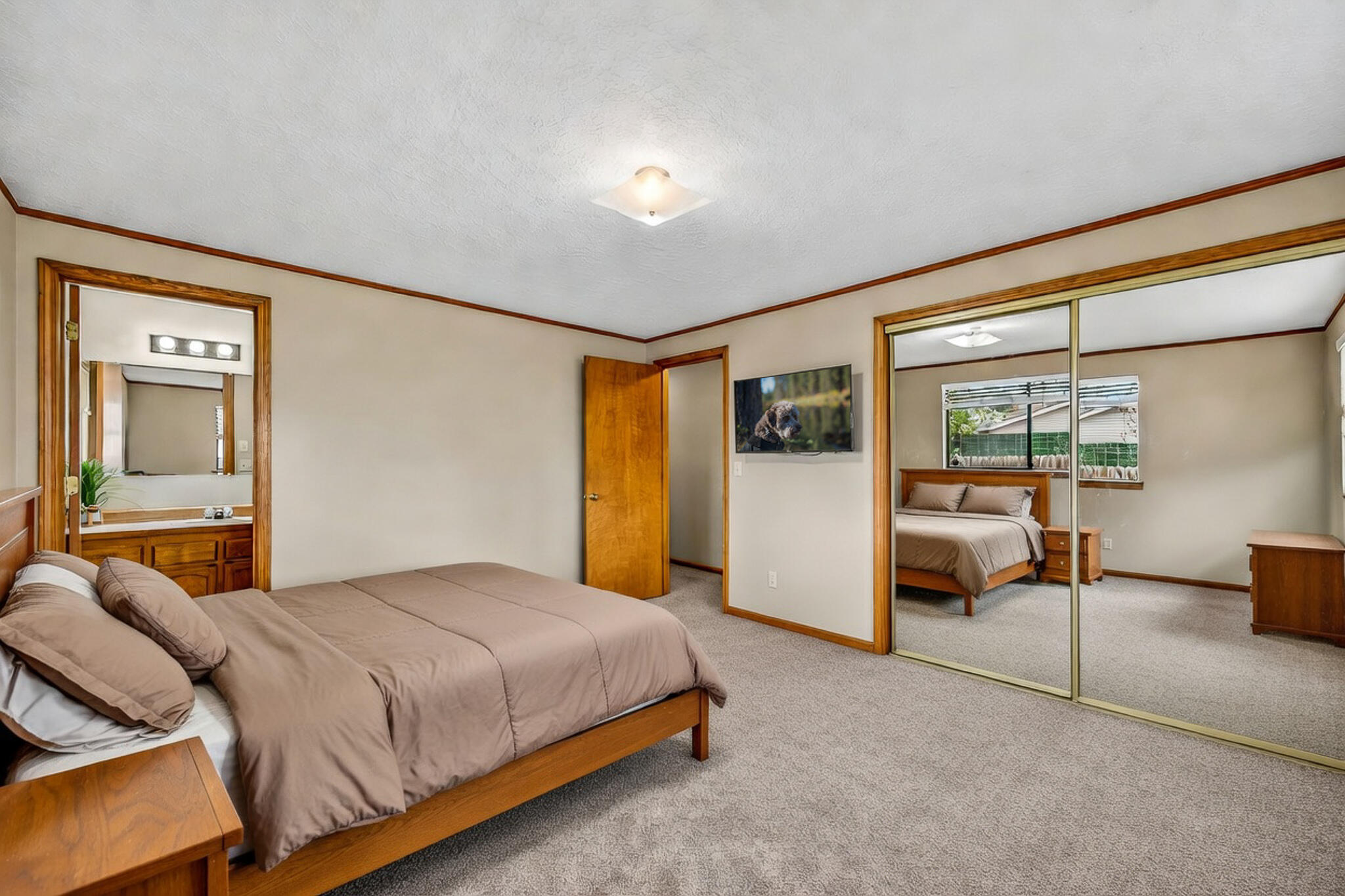 2747 Southwest 23rd Street Redmond, OR 97756 - Photo 24 of 38 Primary bedroom - Virtually staged