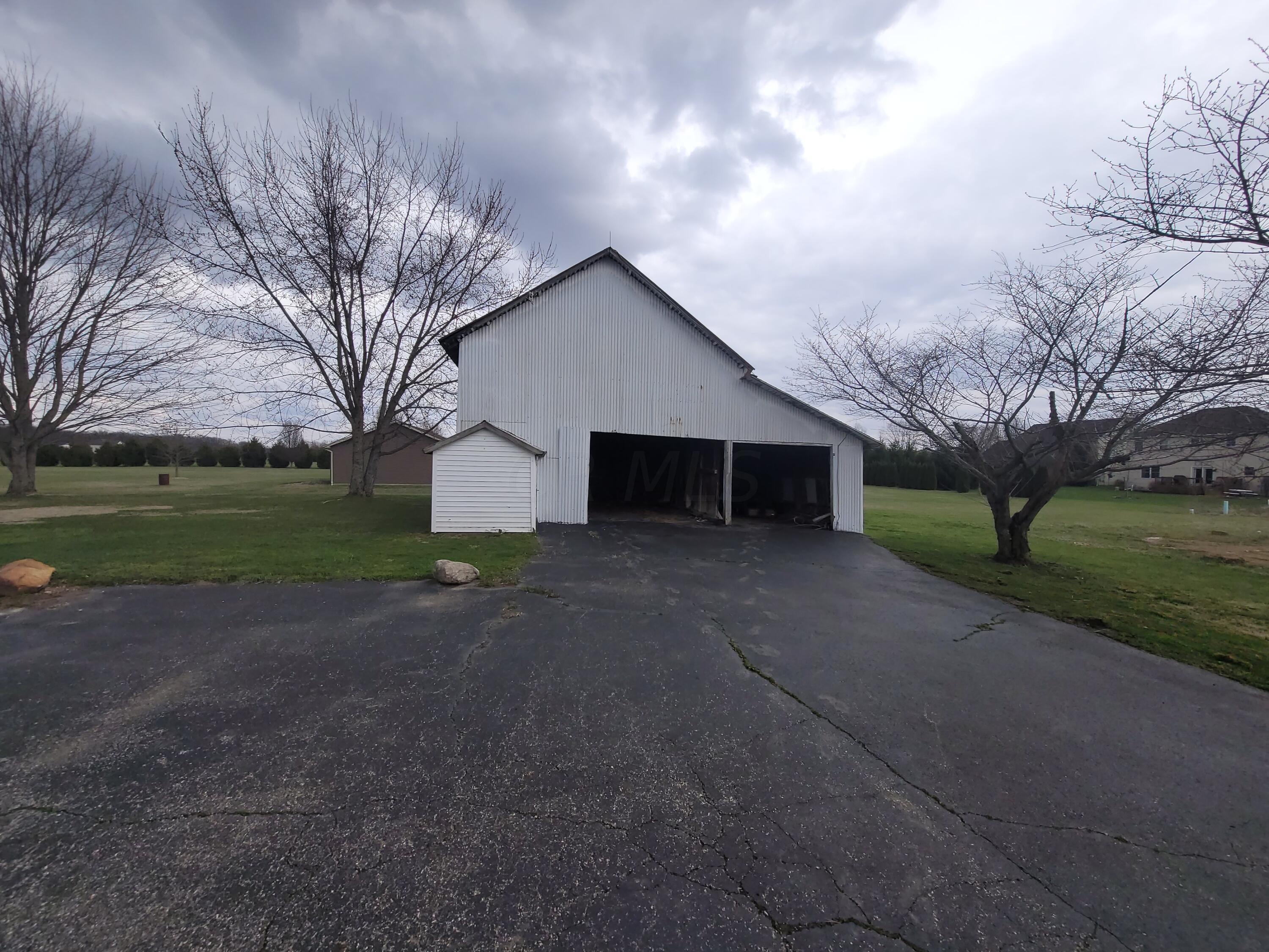 3414 Gooding Road Marion, OH 43302 - Photo 3 of 17 20230328_162742