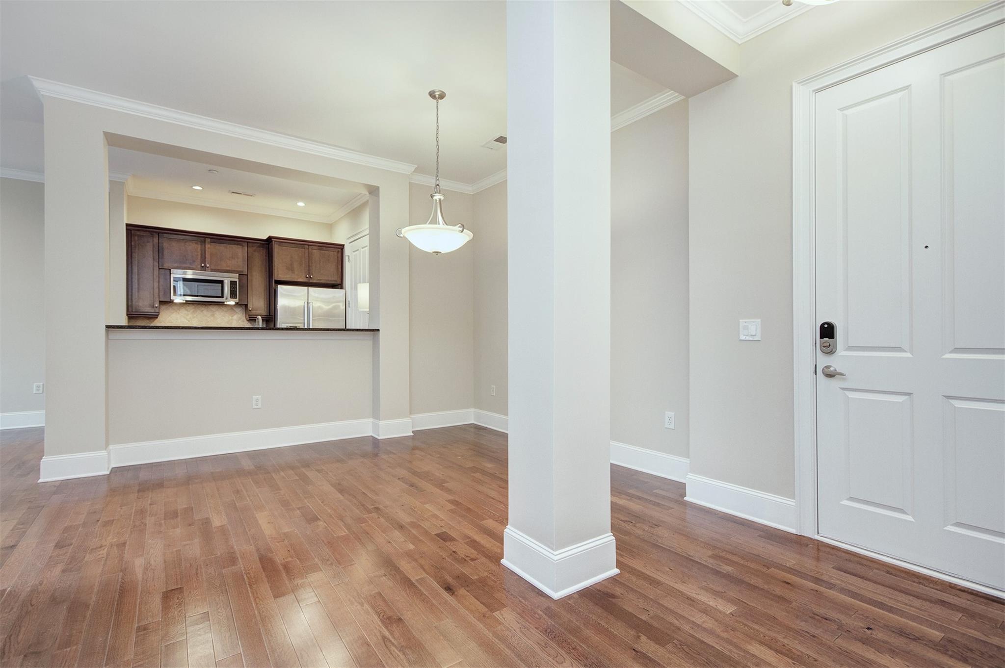5425 Closeburn Road, Unit 308 Charlotte, NC 28210 - Photo 3 of 35 Gallery Image 3