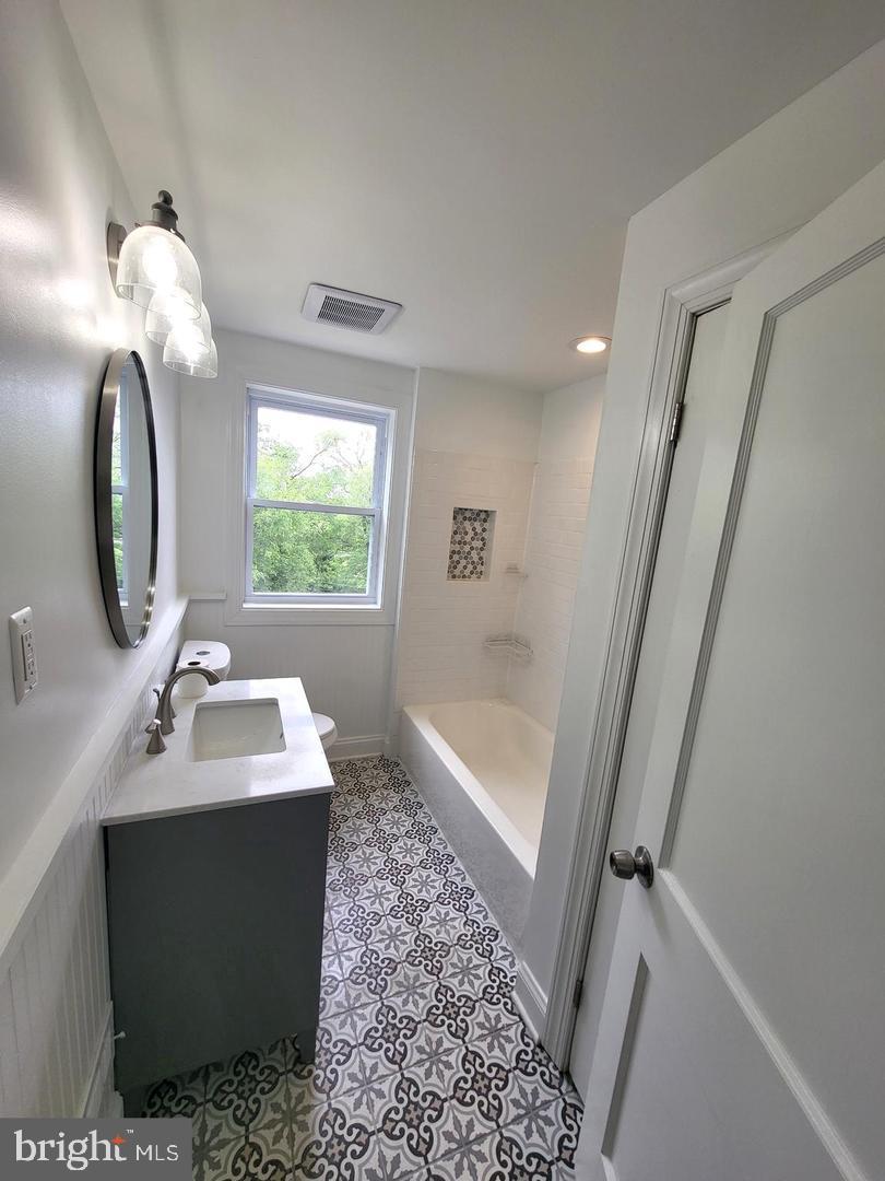 756 Old Riverside Road Brooklyn Park, MD 21225 - Photo 13 of 32