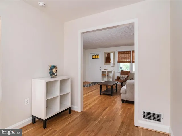 $1,850 | 756 Old Riverside Road, Brooklyn Park, MD 21225