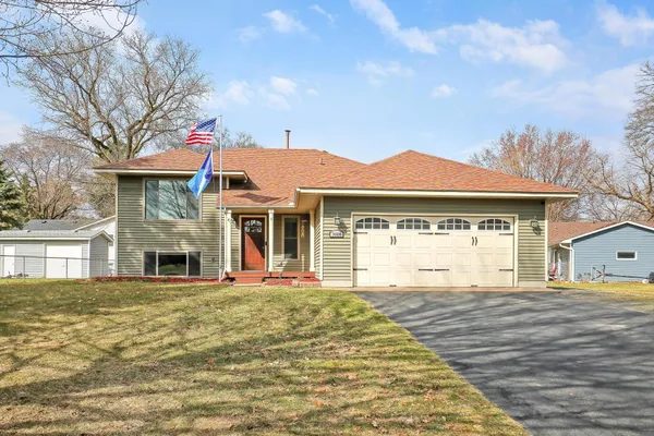 $425,000 | 14030 Fountain Avenue North, Hugo, MN 55038