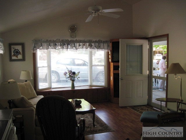 46 Tamarack Road Newland, NC 28657 - Photo 3 of 31 Gallery Image 3