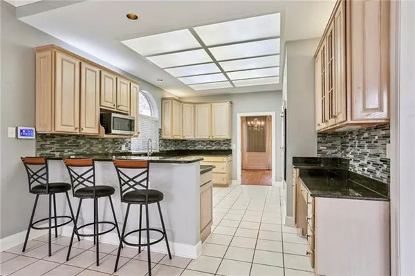 $679,900 | 4413 Rue Pl Pontchartrain, Kenner, LA 70065