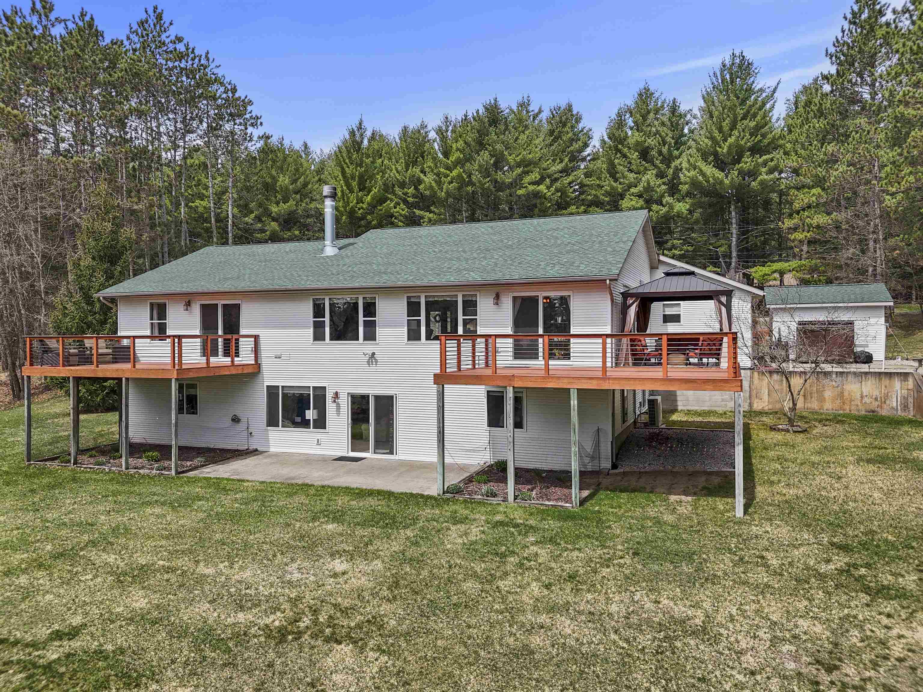 1660 High Road Roscommon, MI 48653 - Photo 48 of 68 1933741-569c1d2c-7d58-4687-9f47-309b81a498a5.JPG