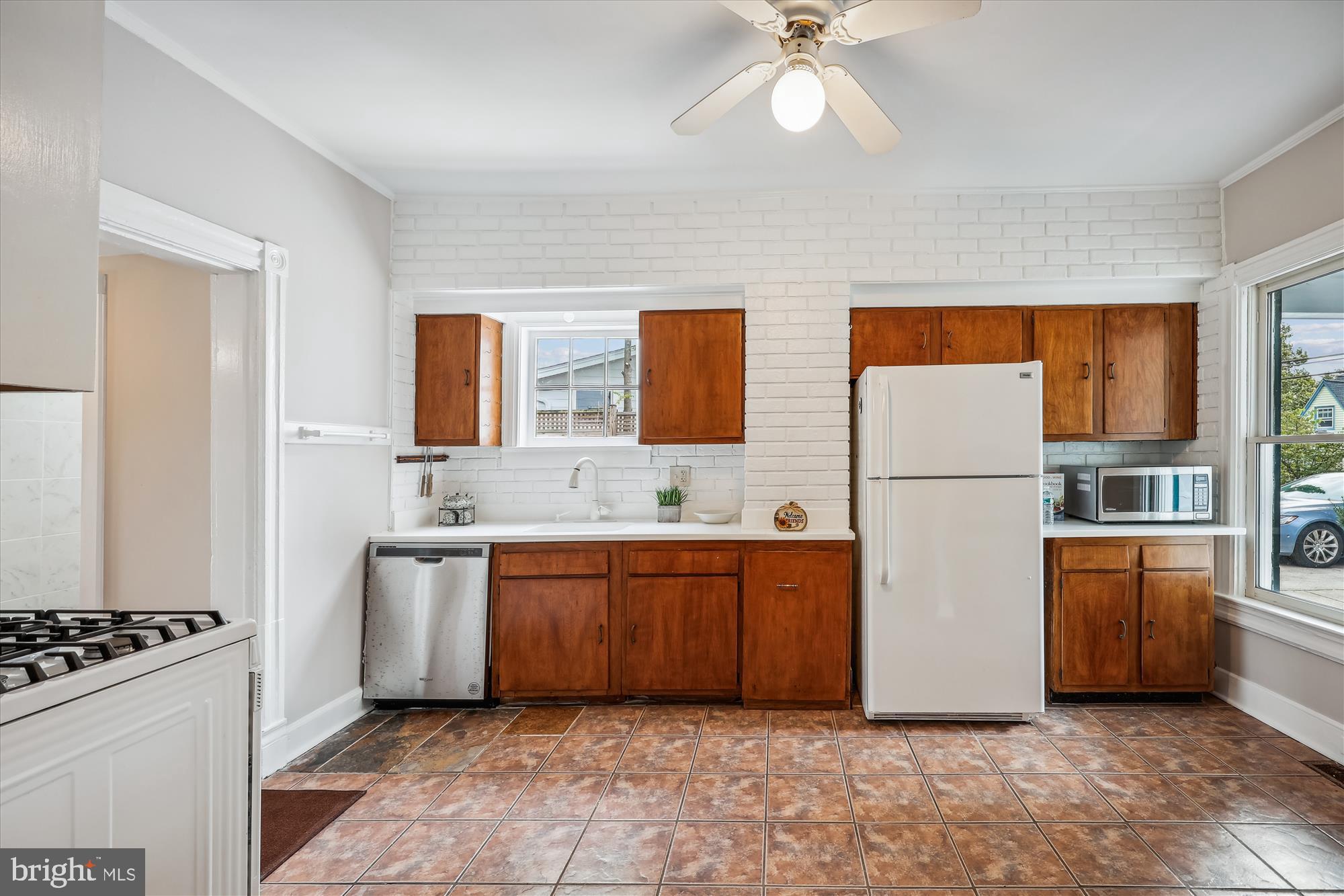 637 Ritchie Avenue Silver Spring, MD 20910 - Photo 13 of 38 Country Kitchen