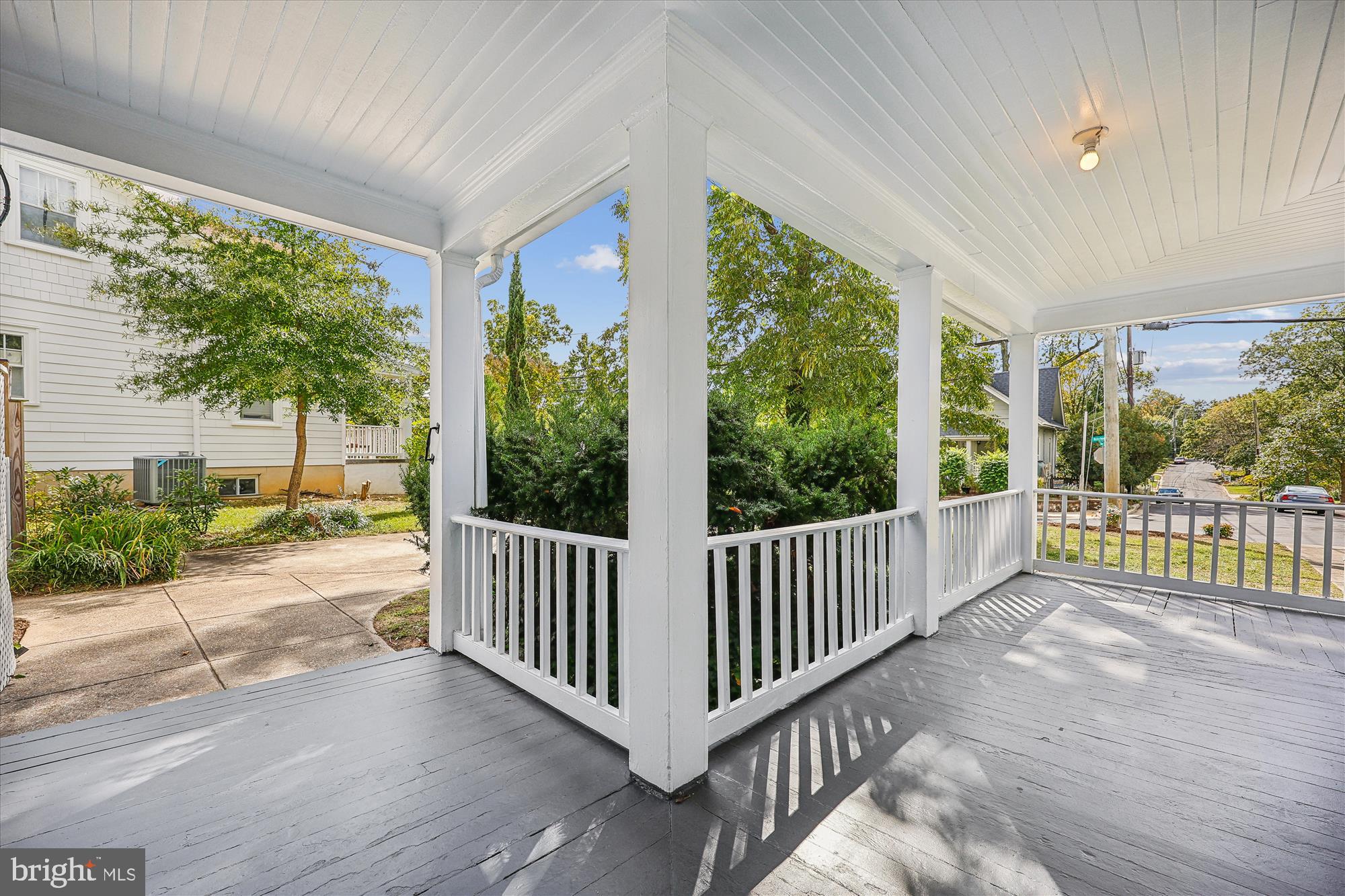 637 Ritchie Avenue Silver Spring, MD 20910 - Photo 3 of 38 Front Porch With Access To Driveway