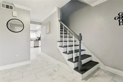 $275,000 | 3844 Red Bud Lane, Harvey, LA 70058