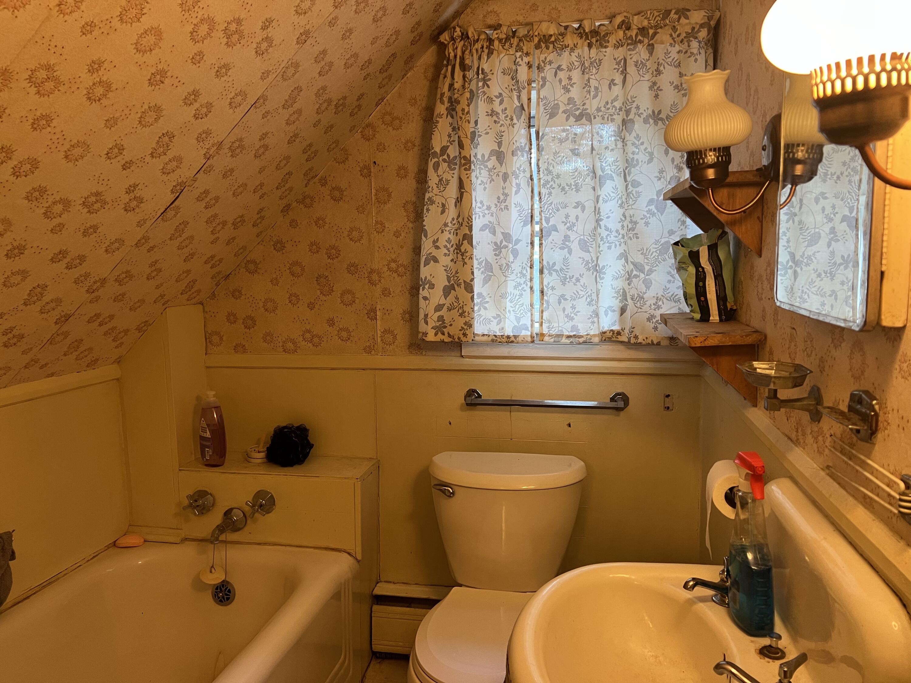 63 Rideout Avenue Lewiston, ME 04240 - Photo 15 of 16 IMG_6474