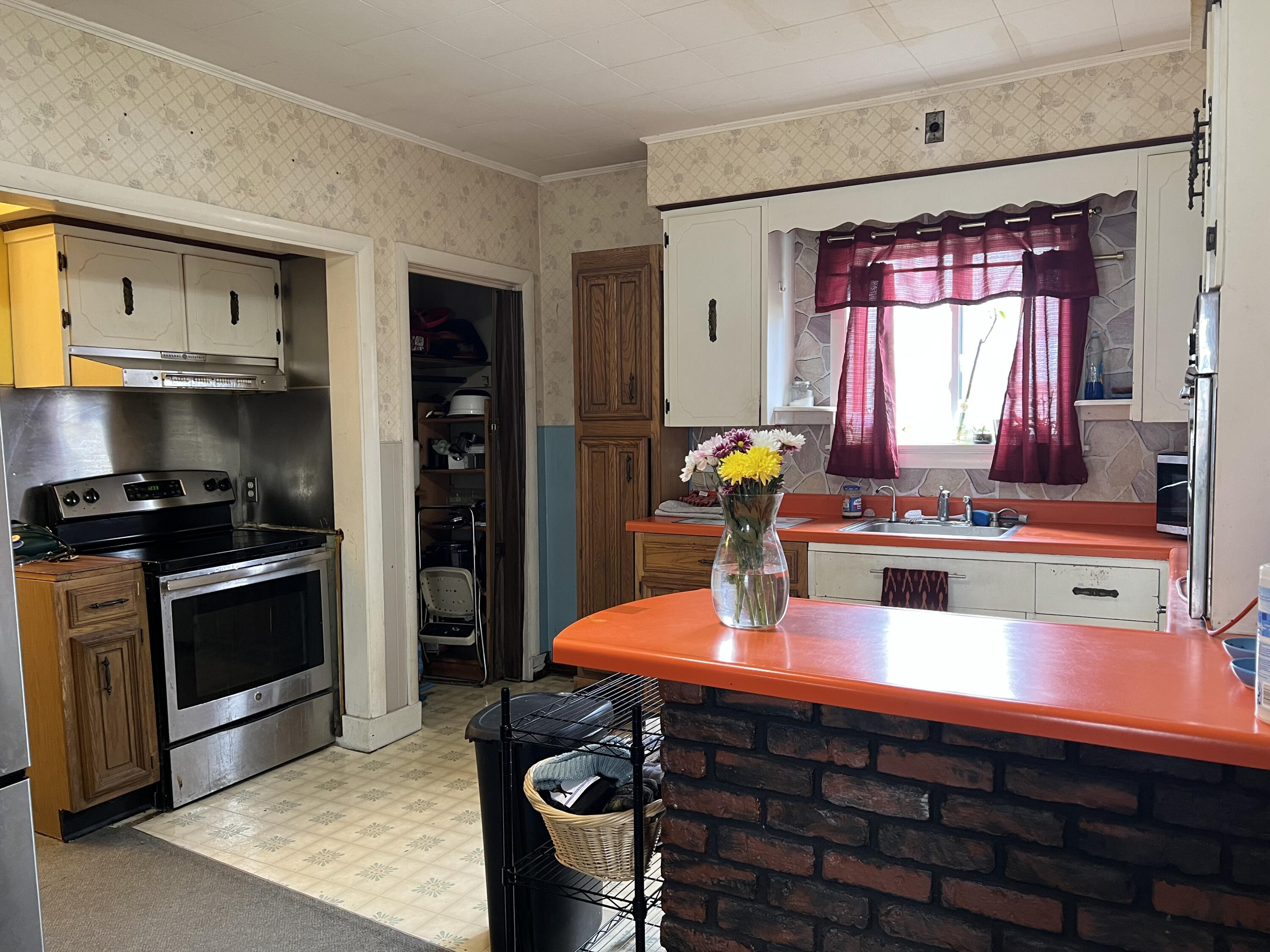 63 Rideout Avenue Lewiston, ME 04240 - Photo 2 of 16 IMG_8545 (1)