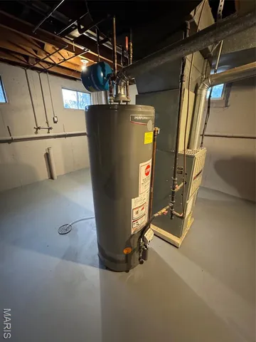 $499,900 | 701 Fernview Drive, Creve Coeur, MO 63141