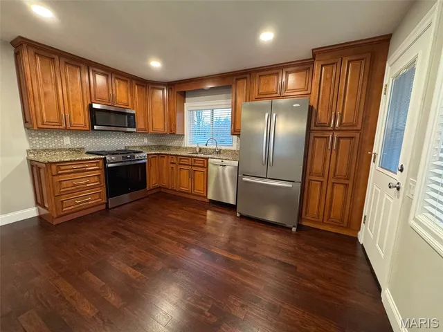 $499,900 | 701 Fernview Drive, Creve Coeur, MO 63141