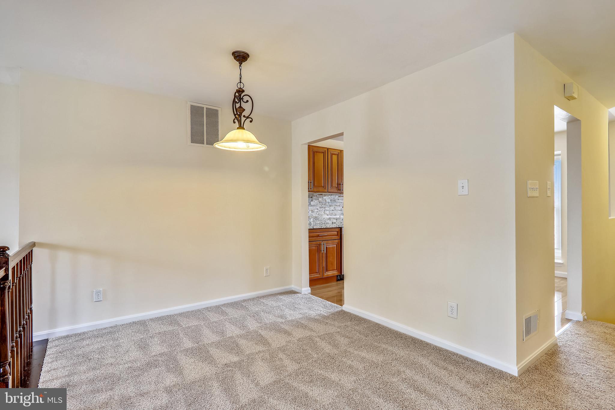 10600 Georgia Avenue Silver Spring, MD 20902 - Photo 8 of 44 Main level dining room