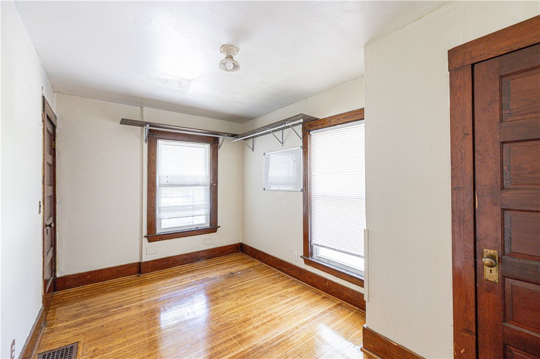 54-56 Fort Hill Terrace Rochester, NY 14620 - Photo 21 of 46