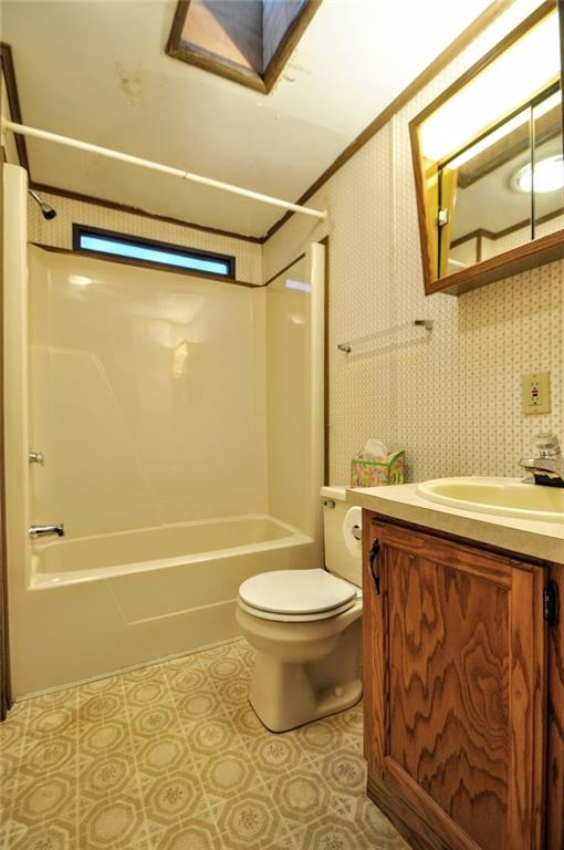 42 Valley View Drive Washington, PA 15301 - Photo 35 of 49 The full bath on the main floor