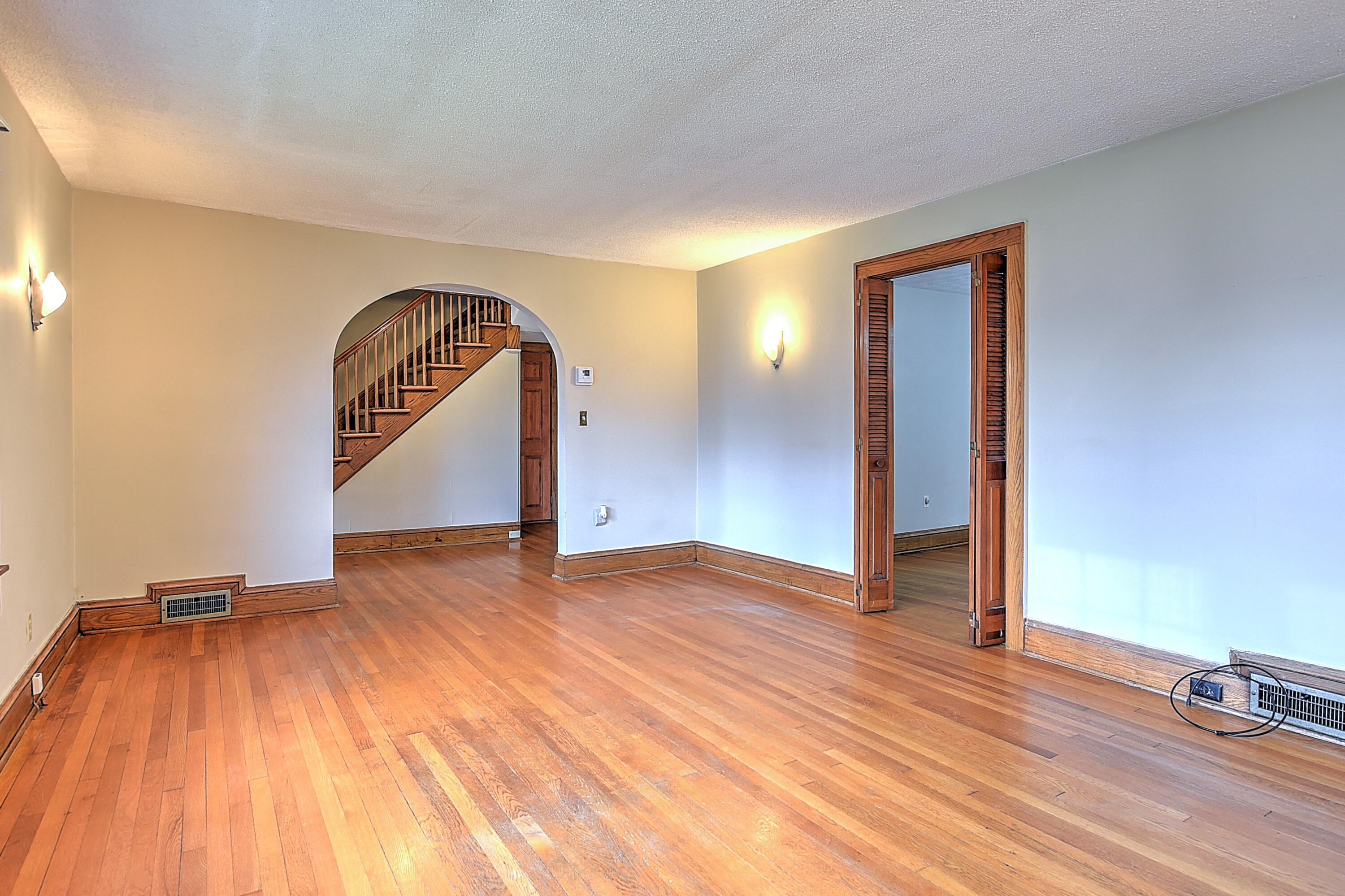 137 East Ravine Road Kingsport, TN 37660 - Photo 9 of 39 137 E Ravine-8