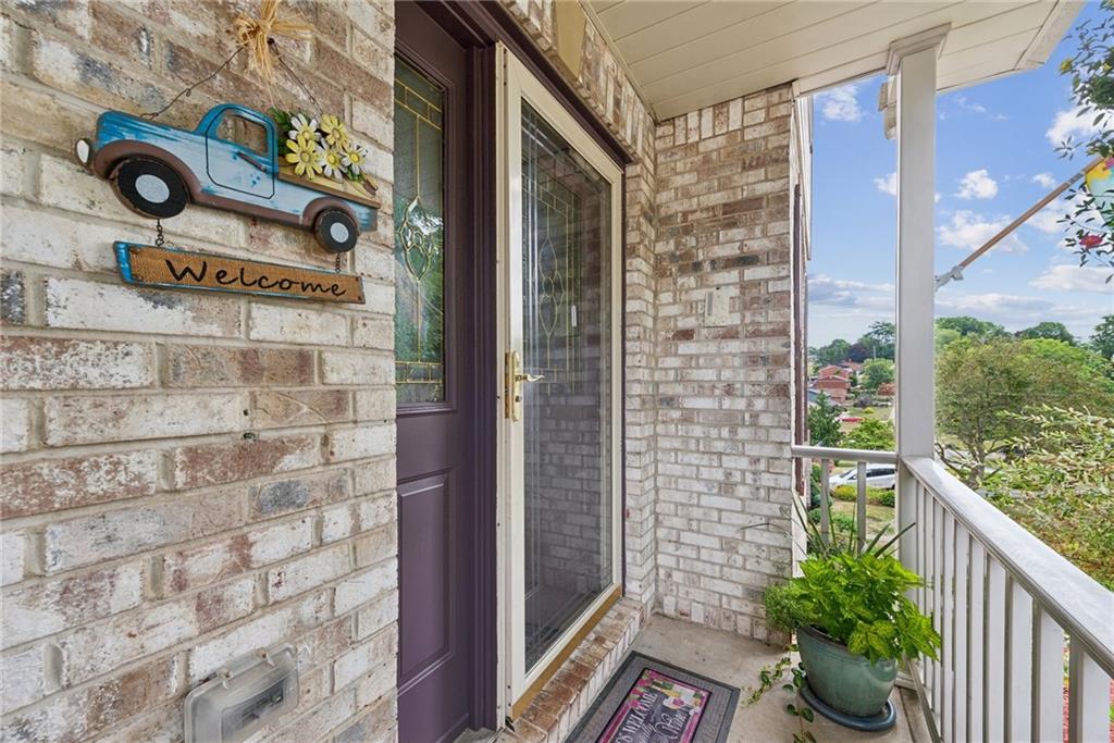 560 Adele Drive Irwin, PA 15642 - Photo 3 of 43