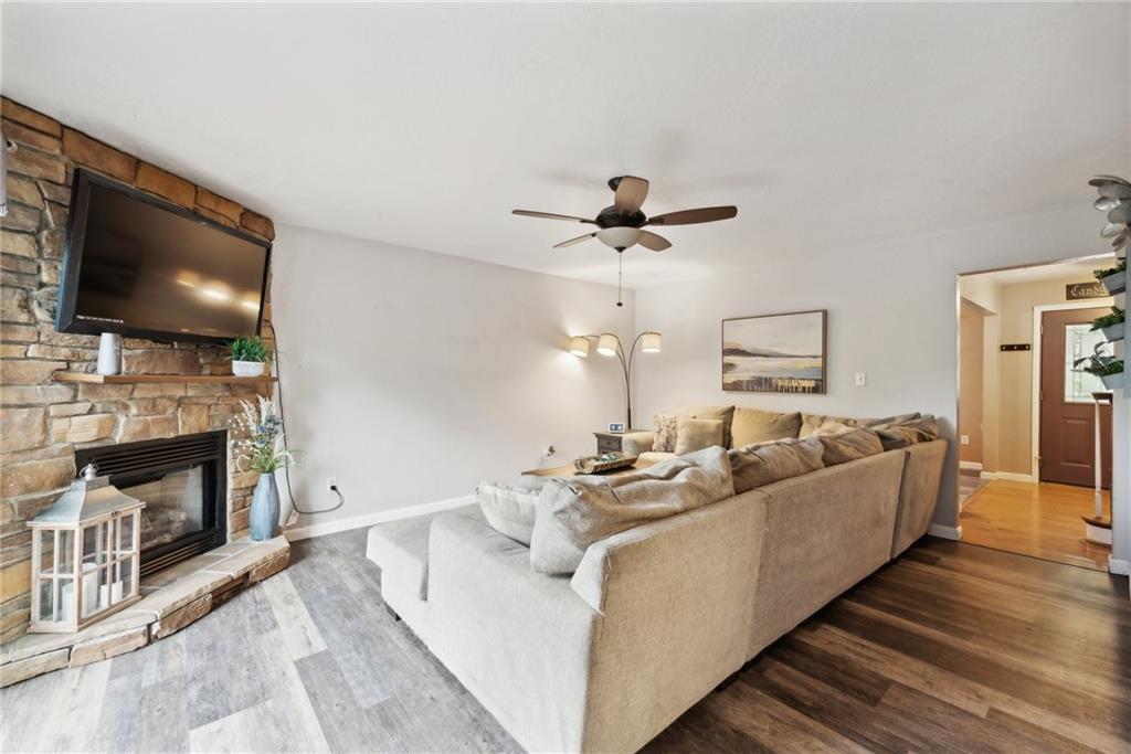 560 Adele Drive Irwin, PA 15642 - Photo 8 of 43