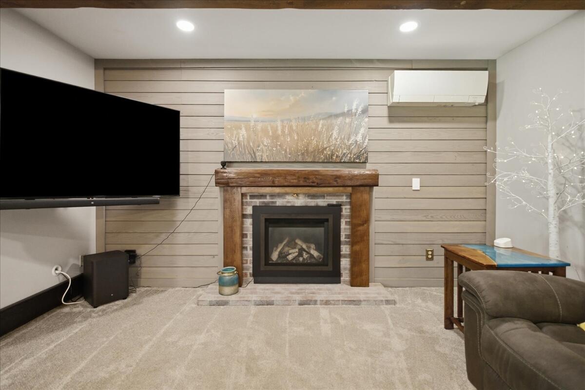 897 Main Street Wayne, ME 04284 - Photo 28 of 157 120-Living-Room-08