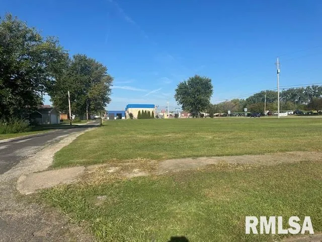 a view of an outdoor space and lakeside