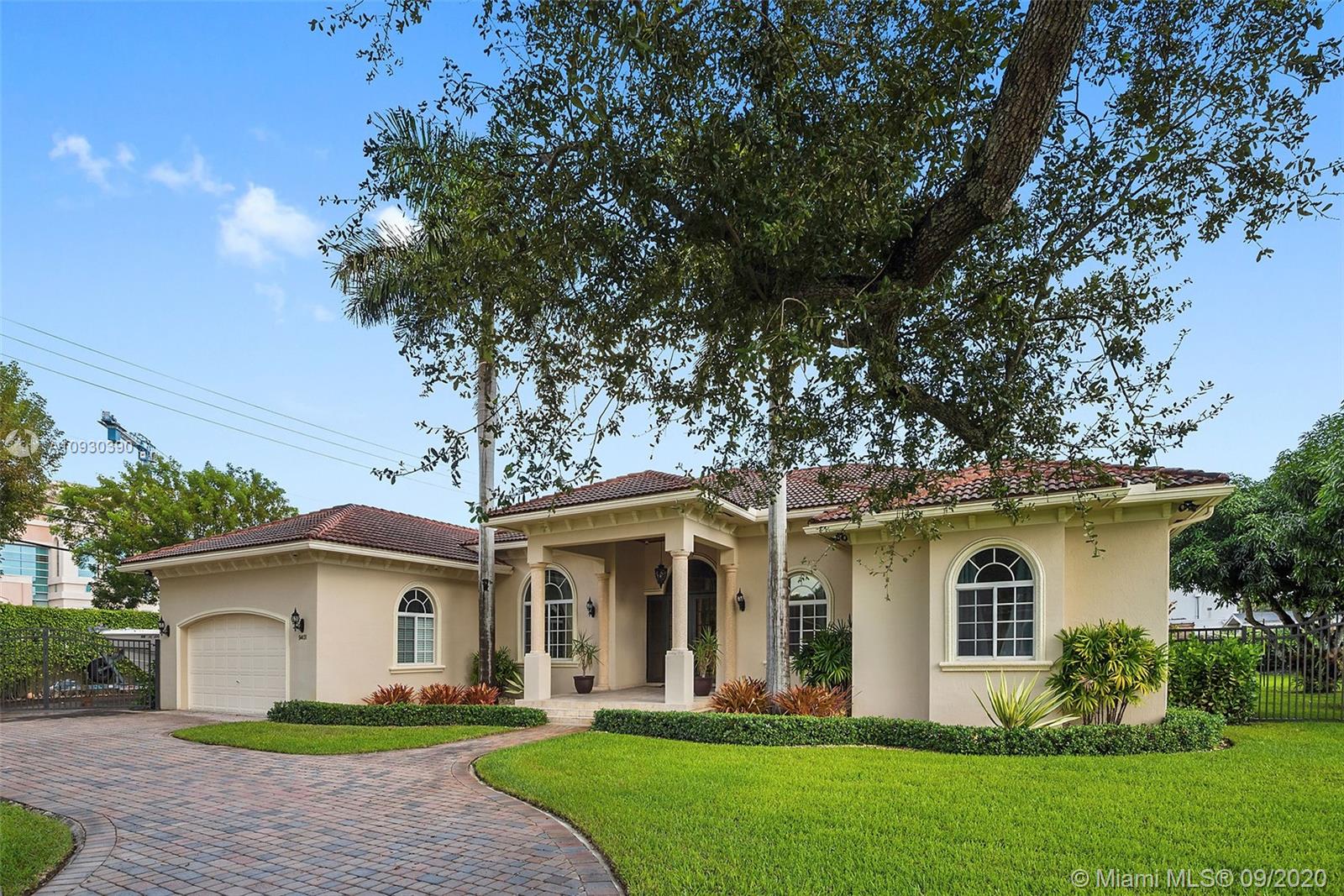 9401 Southwest 88th Court Miami, FL 33176 - Photo 3 of 45