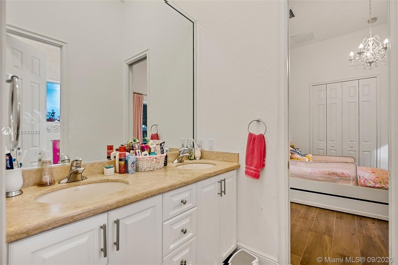 9401 Southwest 88th Court Miami, FL 33176 - Photo 32 of 45